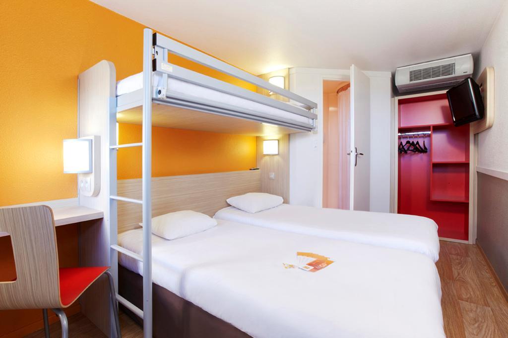Premiere Classe Toulouse Sesquieres Habitación foto